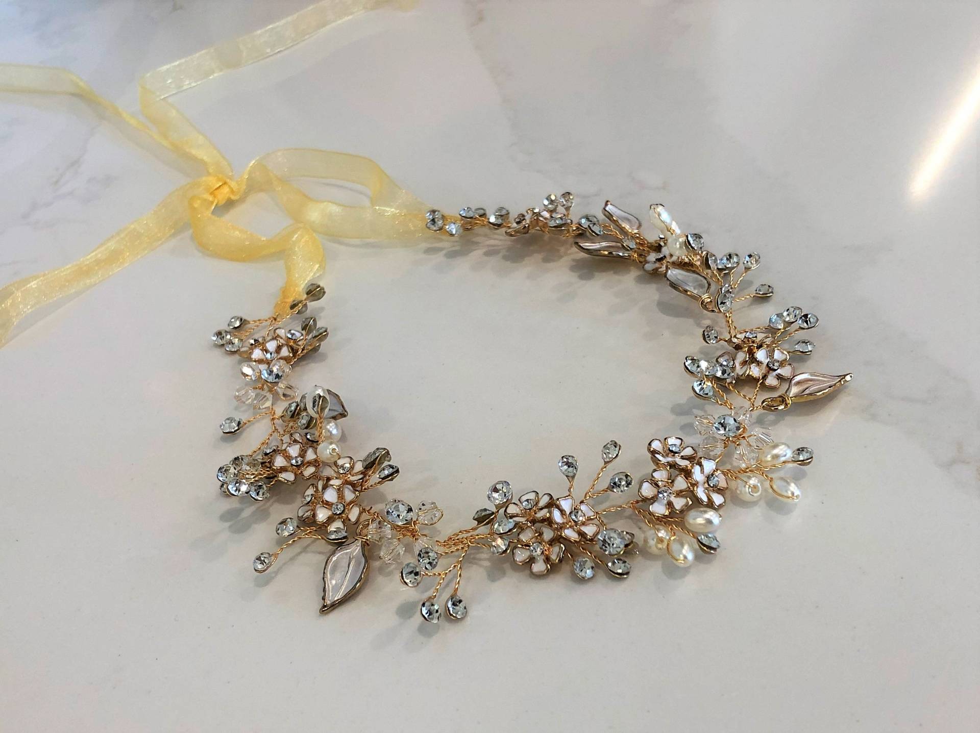 Braut Gold Strass Stirnband | Kopfschmuck Haarstück Haarband Perlen Strassstück Florale Tiara Braut Gold Strass Stirnband | Kopfschmuck Haarstück Haarband Perlen Strassstück Florale Tiara von LunaBridalDesign