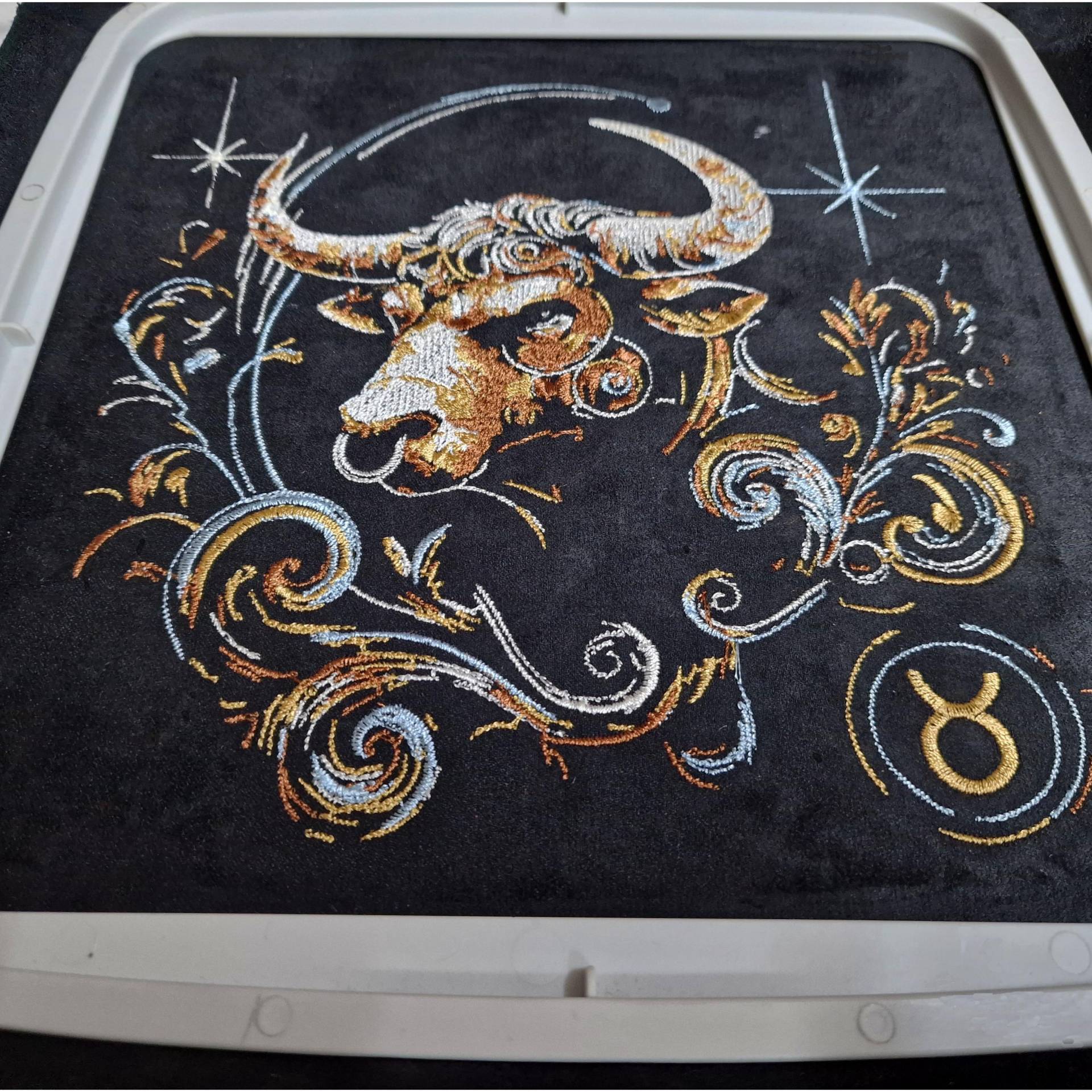 Patches - Fertiges Patch Aufnäher Bunt Sternzeichen Für Deine Projekte Hunde Auf Wunsch Personalisiert Mit Name Lunachild von LunaChildHandmade