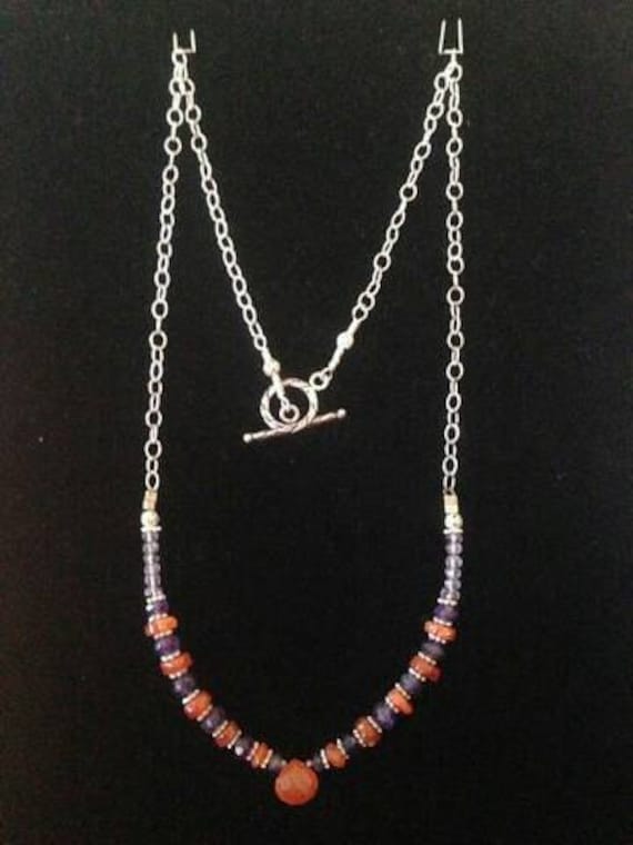 Karneol Und Amethyst An Sterling Silberkette Mit Knebelverschluss Karneol Und Amethyst An Sterling Silberkette Mit Knebelverschluss von LunaDancing