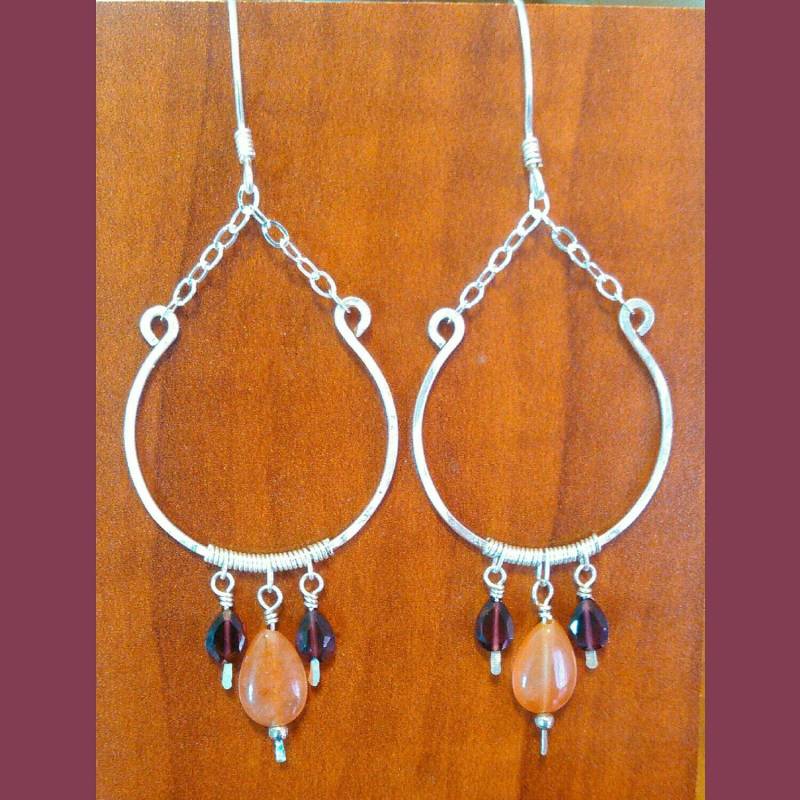 Wunderschöne Handgefertigte Creolen Edelstein Und Sterling Silber, Verstümmelt Quarz Granat Wunderschöne Handgefertigte Creolen Edelstein Und Sterling Silber, Verstümmelt Quarz Granat von LunaDancing