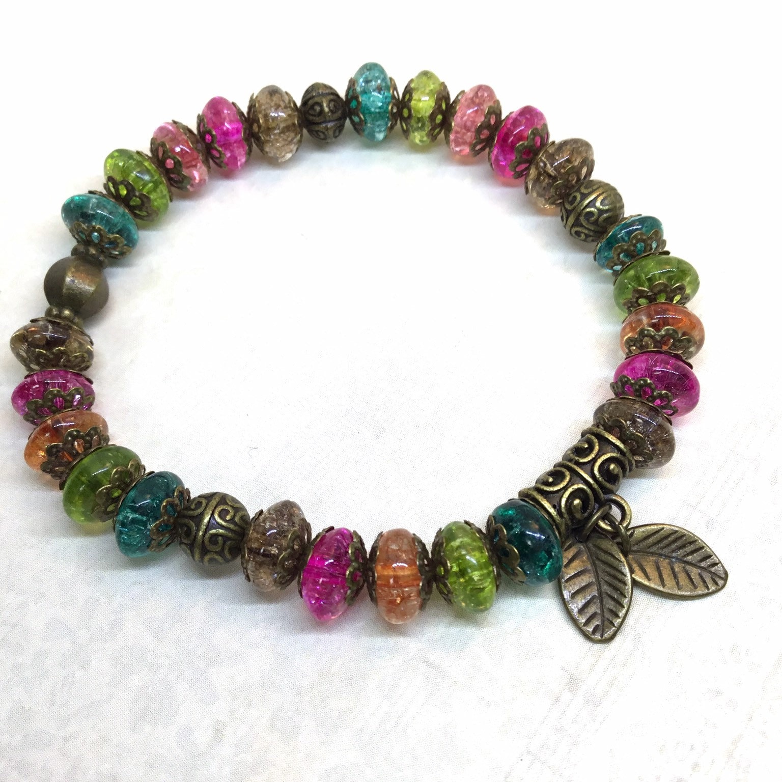 Boho Mehrfarbiges Stretcharmband Messing Turmalin Farbiges Glasperlenarmband von LunaElin