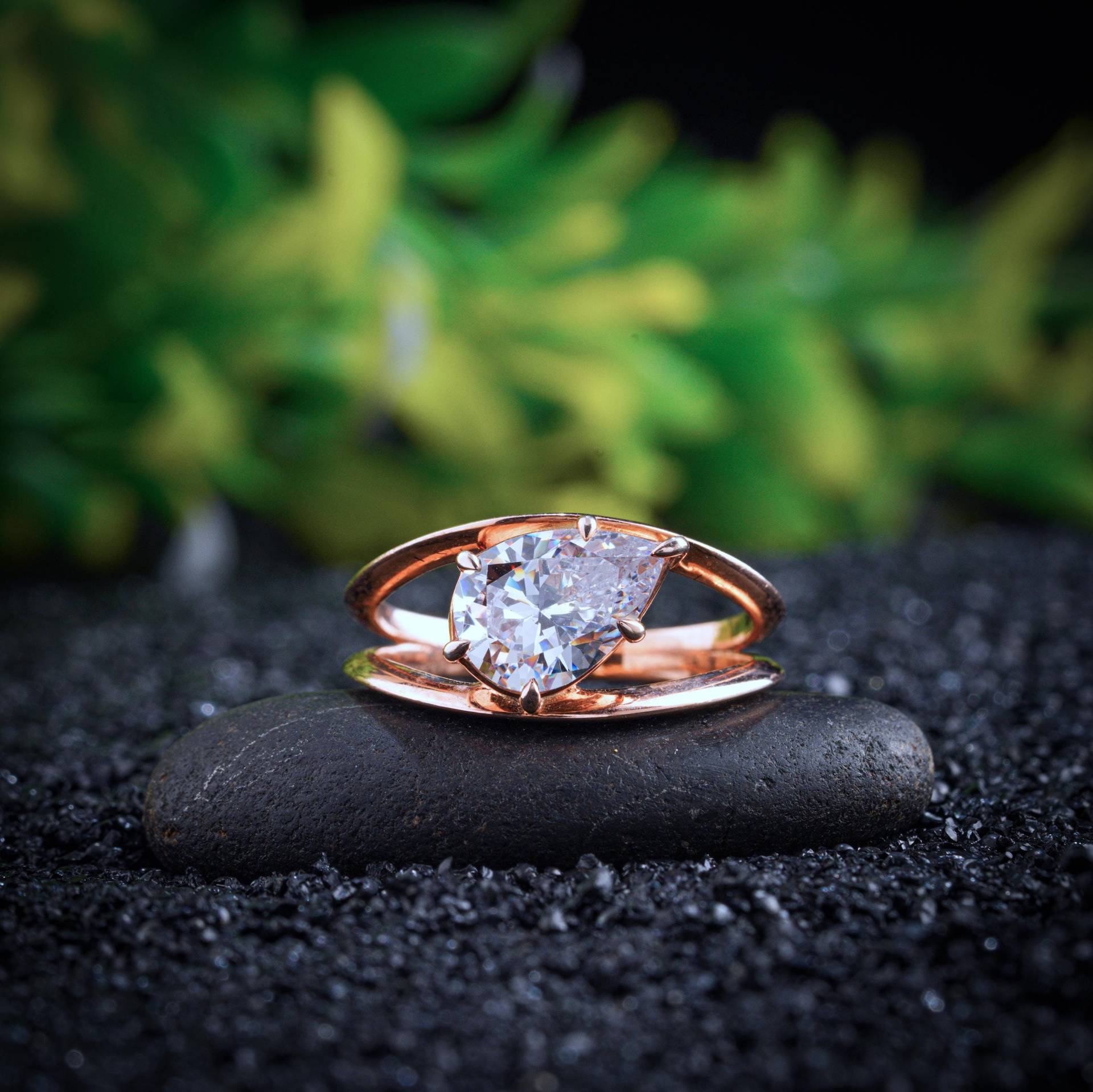 2.0 Ct Birnenform Laborgewachsener Diamant Verlobungsring 14K Gold Ring Jahrestag Hochzeitsvorschlag Birnenschliff Solitär Frau Geburtstagsgeschenk 2.0 Ct Birnenform Laborgewachsener Diamant Verlobungsring 14K Gold Ring Jahrestag Hochzeitsvorschlag Birnenschliff Solitär Frau Geburtstagsgeschenk von LunaGleamJewels
