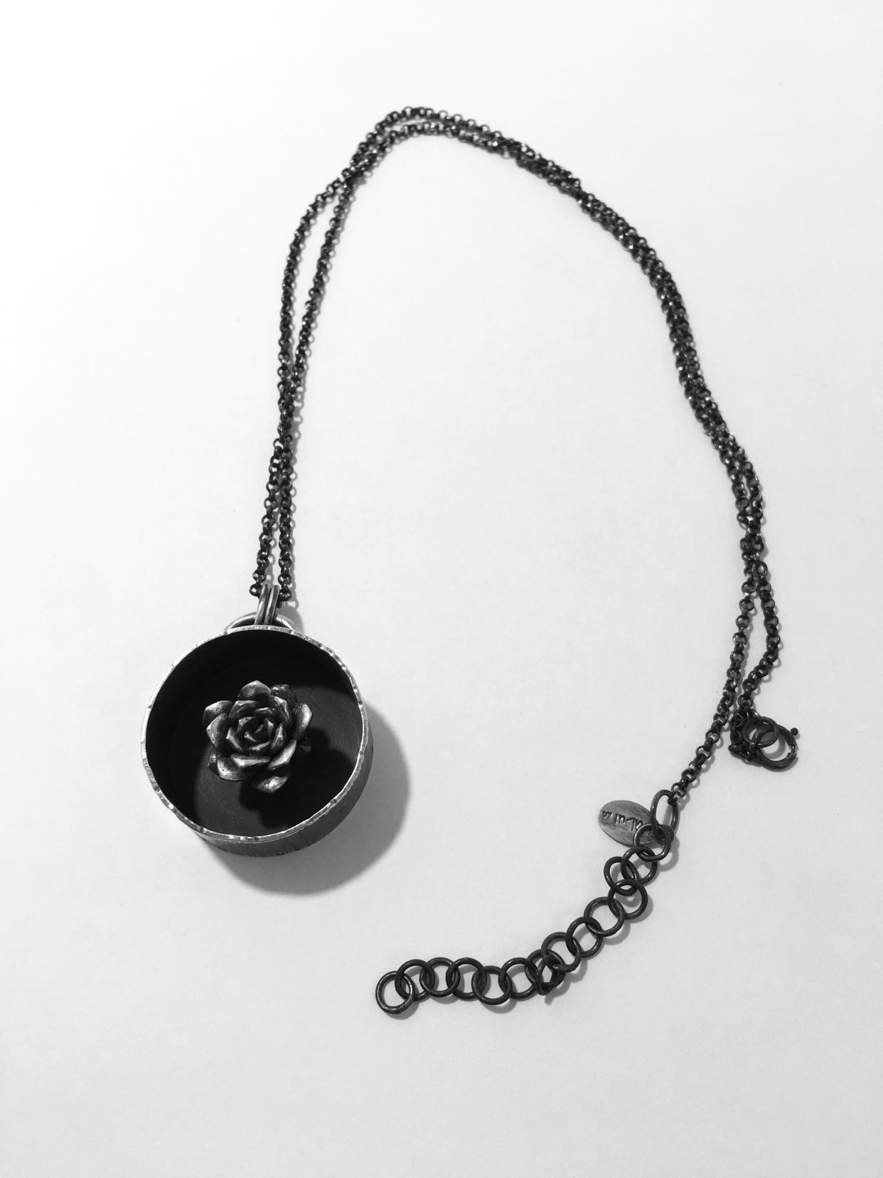 sterling Silber Sukkulente Pendant Halskette, Terrarien-Damenschmuck, Schattenkiste Naturforscher Schmuck, Pflanzenschmuck von LunaHakuna
