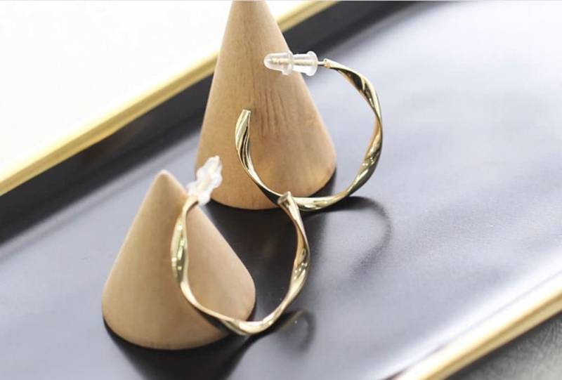14 K Vergoldet Wave Creolen, Kreolen, Retro, 70Er Jahre 14 K Vergoldet Wave Creolen, Kreolen, Retro, 70Er Jahre von LunaJewelrySelection