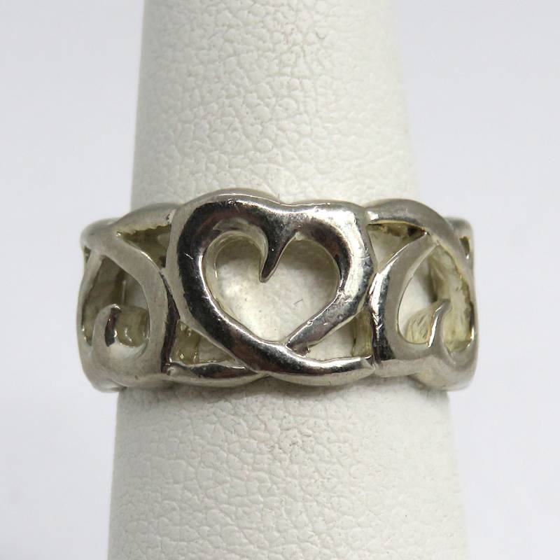 Silberfarbenes Swirly Heart Band von LunaLagoonTreasures