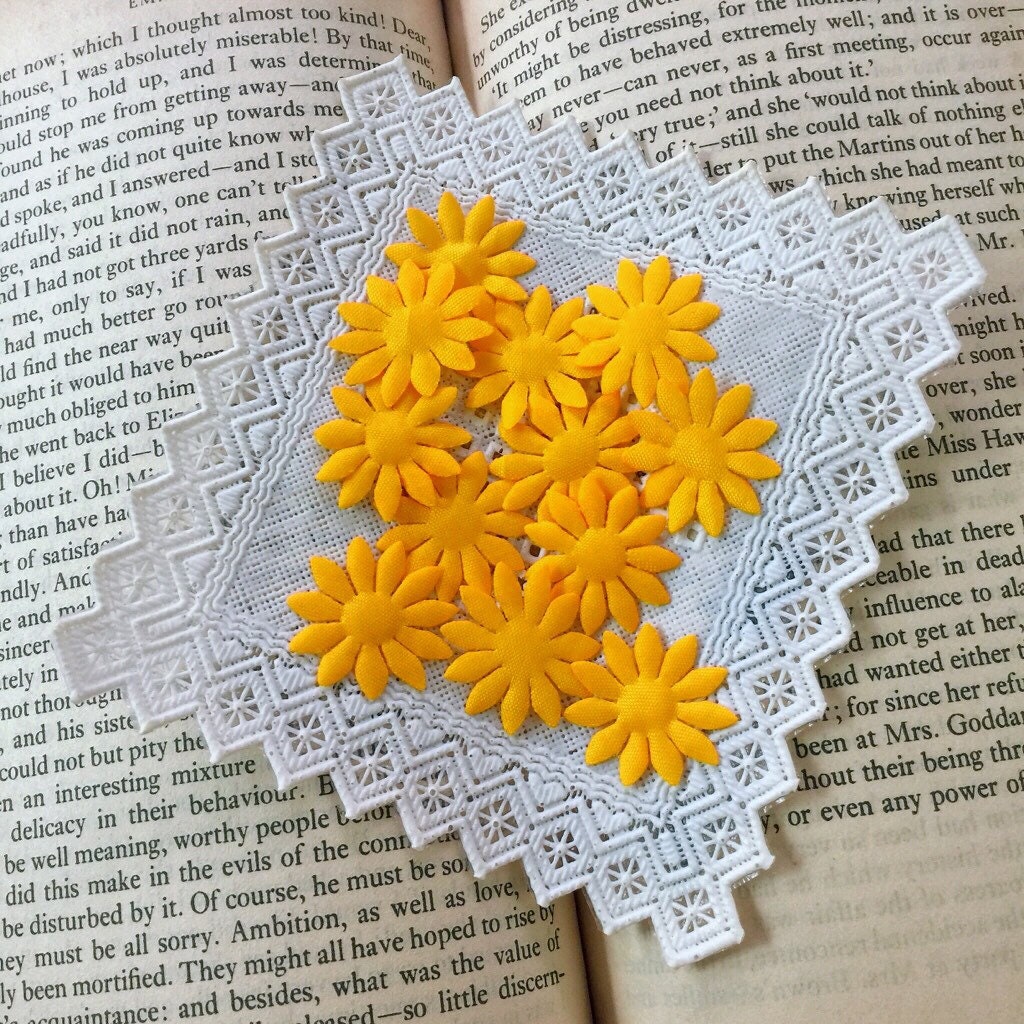 Tangerine Mini Sonnenblumen 12 Stück 20 Mm - Stoff Chrysanthemen, Orange Craft Flower Kleine Applikation Blumenverzierung Zum Aufnähen Tangerine Mini Sonnenblumen 12 Stück 20 Mm - Stoff Chrysanthemen, Orange Craft Flower Kleine Applikation Blumenverzierung Zum Aufnähen von LunaLandSupply