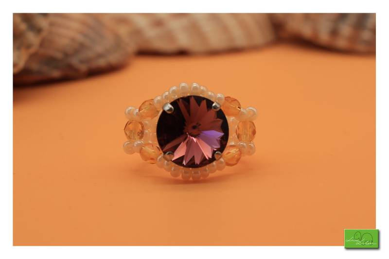 Unikater Handgemachter Perlenring Mit Großem Swarovskistein - Größe 51mm Unikater Handgemachter Perlenring Mit Großem Swarovskistein - Größe 51mm von LunaLilouDesign