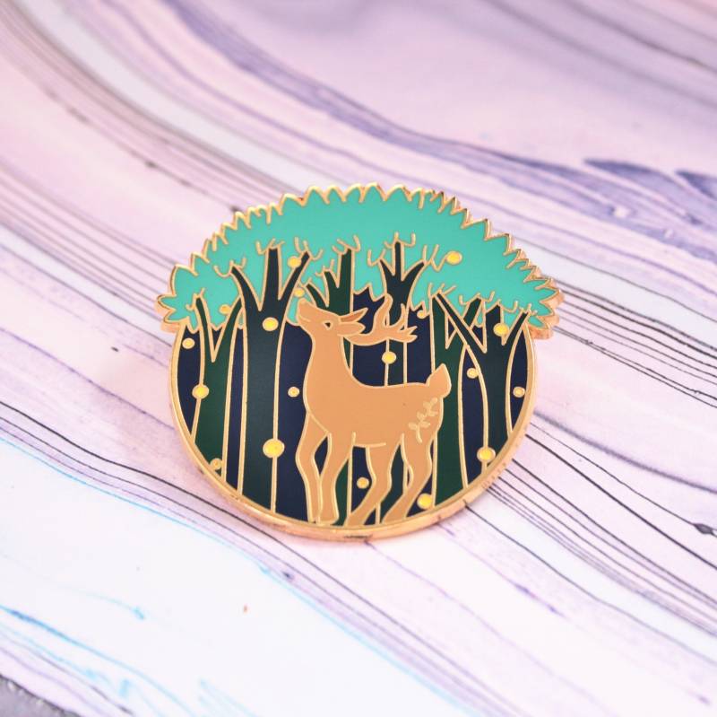 Firefly Forest Emaille Pin Glow in The Dark Hirsch Anstecknadel von LunaLotusUK