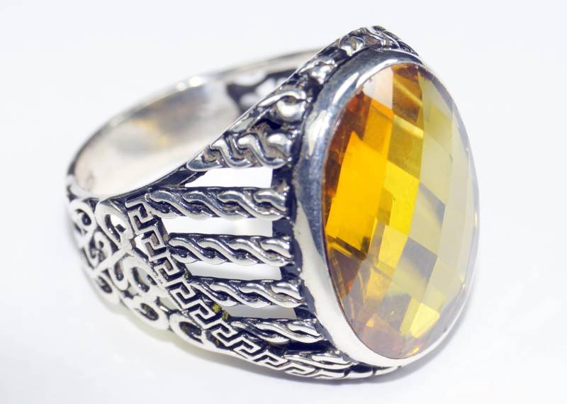 925 Sterlingsilber-Herrenring Mit Vollständig Handgefertigtem Echtem Peridot 925 Sterlingsilber-Herrenring Mit Vollständig Handgefertigtem Echtem Peridot von LunaSilverJewels