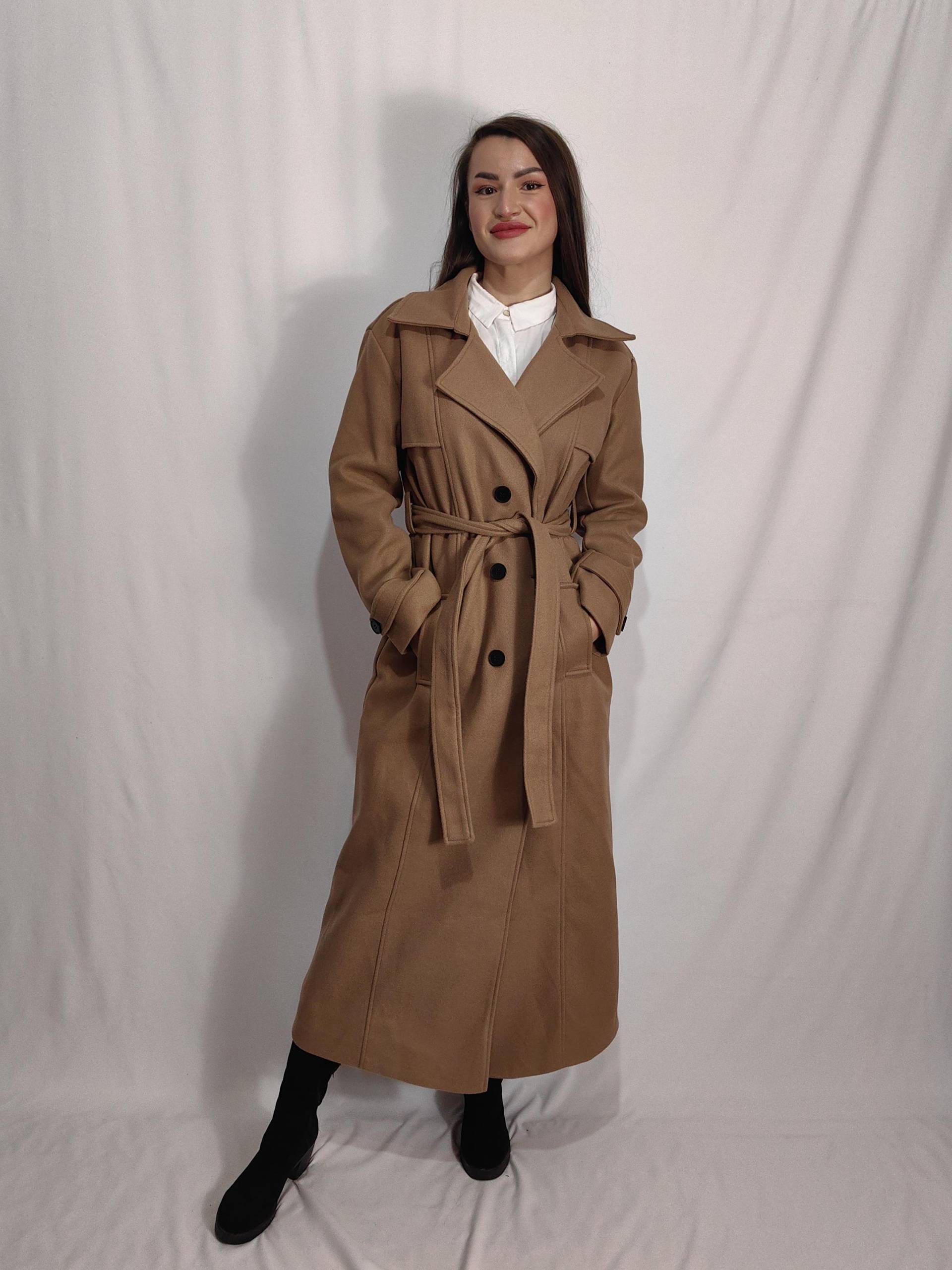 Brauner Wollmantel Langer Frauen Zweireihig Warmer Wintermantel Gürtel Lockere Passform Mantel von LunaSolGardrobe