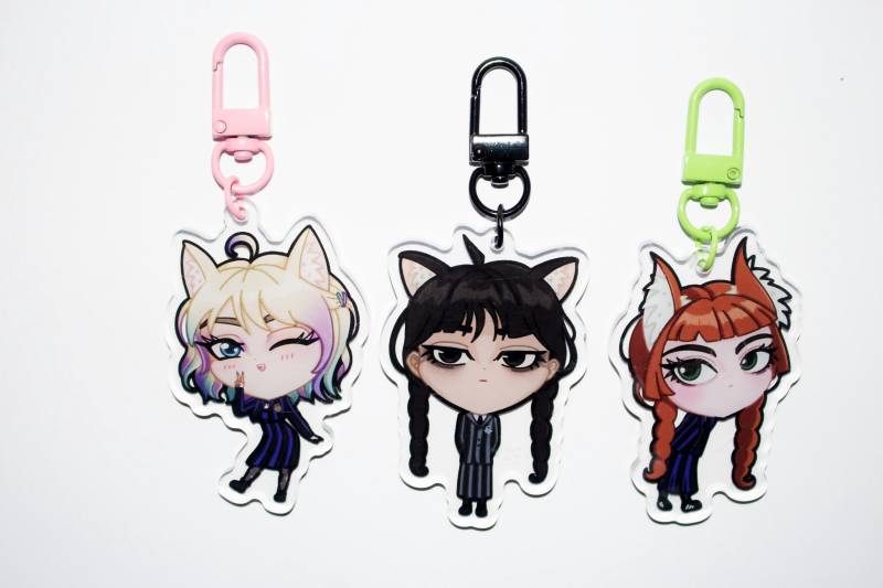Clear Acrylic Chibi Wednesday Enid Agnes Keychain Charm Anime Nevermore Girls Cat Wolf Fox Animal Kawaii Anhänger Accessories Halloween von LunamisDream