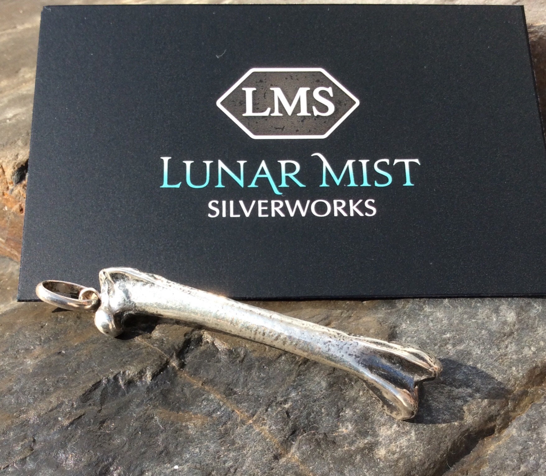 Massiver 925Er Sterling Silber Tier Oberschenkel Knochen Anhänger - Hand Gefertigt Anatomisch Korrekt Gothic Biker Punk 100% Recyceltes von LunarMistSilverworks