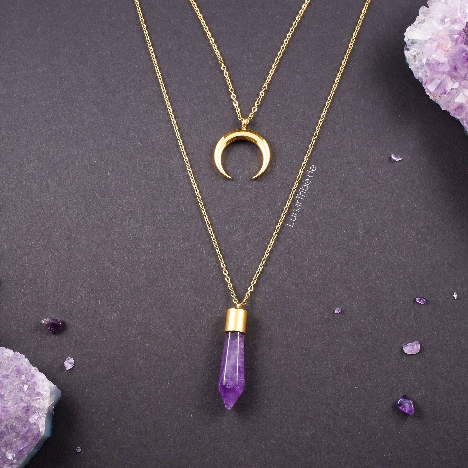 Zweireihige, Goldene Halskette Aus Edelstahl Mit Amethyst Und Mondanhänger Natürlicher Amethystanhänger, 60cm Länge, Größenverstellbar Zweireihige, Goldene Halskette Aus Edelstahl Mit Amethyst Und Mondanhänger Natürlicher Amethystanhänger, 60cm Länge, Größenverstellbar von LunarTribeJewelry