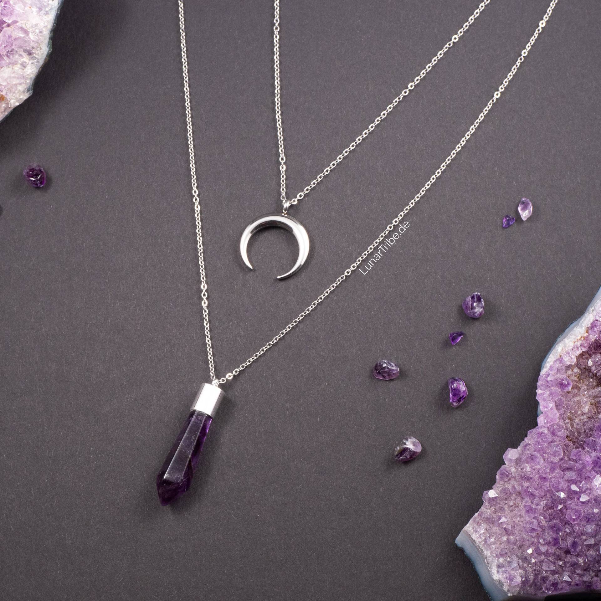 Mehrreihige Amethyst Halskette Mit Silbernem Halbmondanhänger Zweireihige, Lange Aus Edelstahl Natürlichem Amethystanhänger Mehrreihige Amethyst Halskette Mit Silbernem Halbmondanhänger Zweireihige, Lange Aus Edelstahl Natürlichem Amethystanhänger von LunarTribeJewelry
