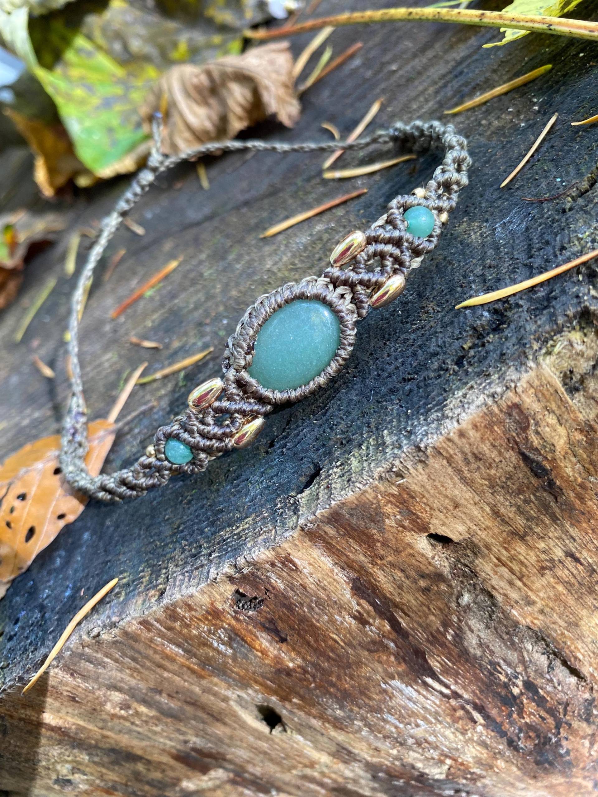 Handgemachtes Makramee Armband Mit Aventurin Edelstein - Bohostyle von LunarcharmsDesigns