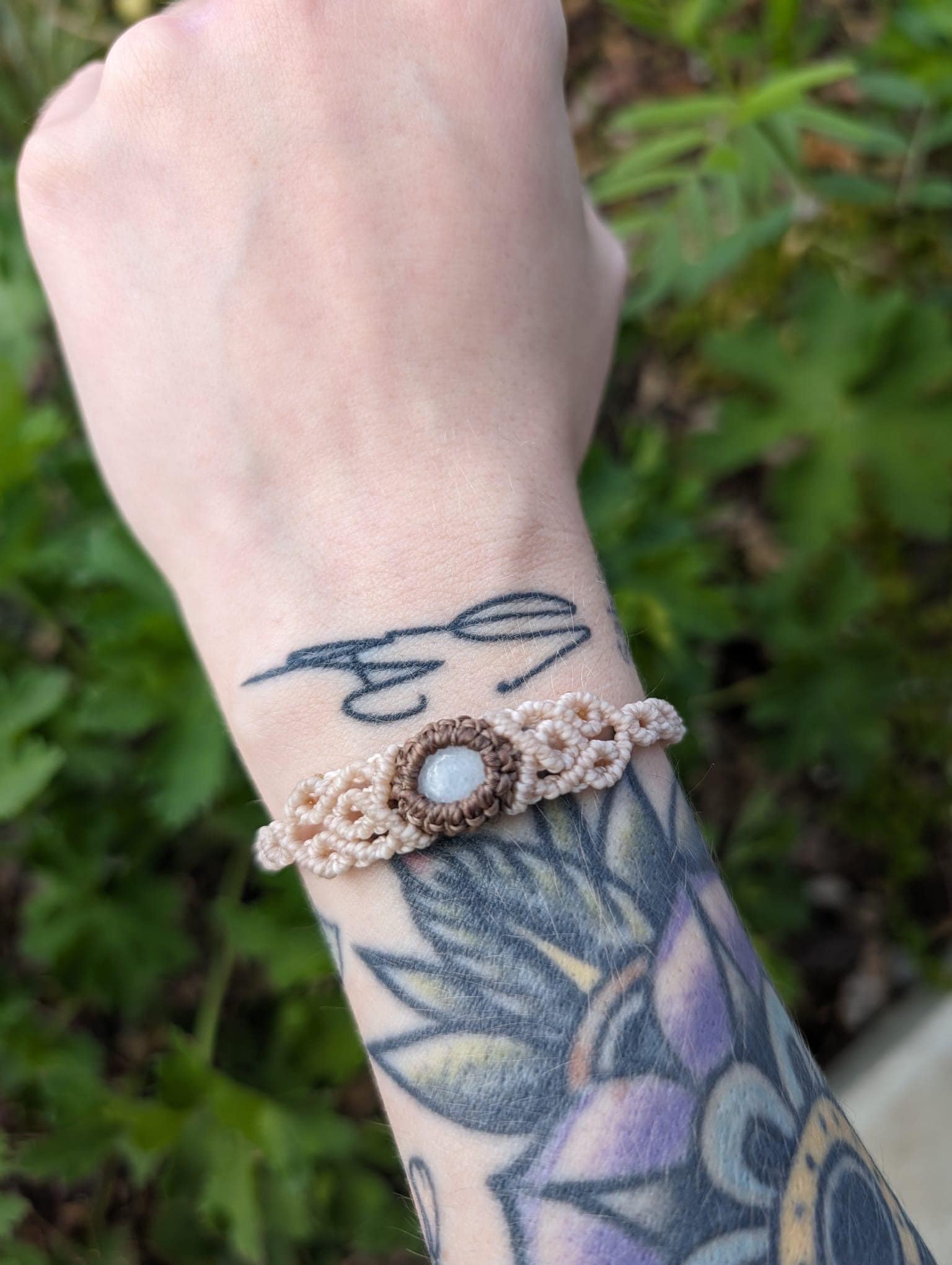 Handgemachtes Makramee Armband Mit Mondstein Edelstein - Bohostyle von LunarcharmsDesigns