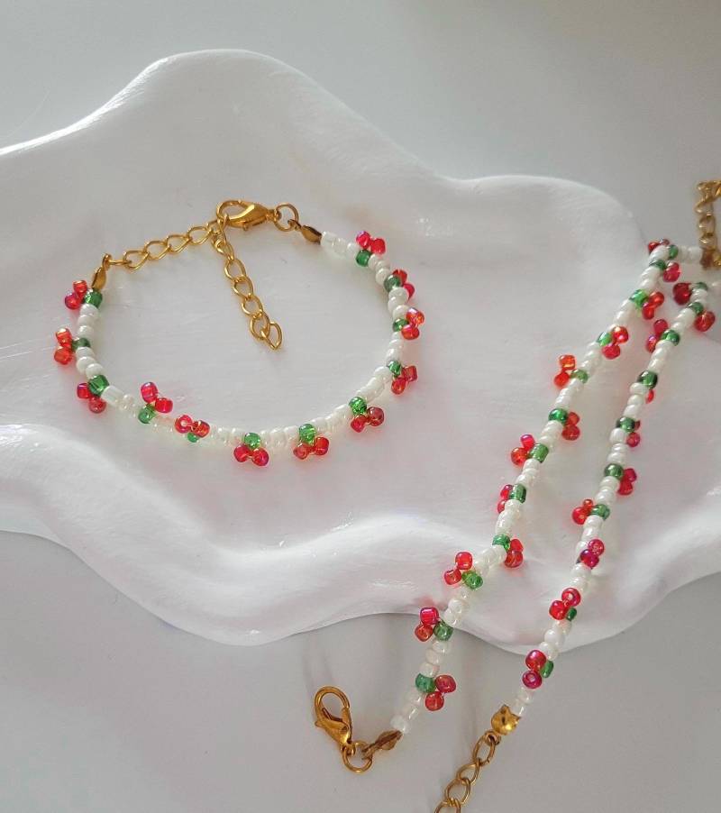 Kirsch Perlen Armband Geschenk Idee Für Sommer Mode Stück Mädchen Charm Design Inspiration Geschenke Freund Mode-Accessoire Kirsch Perlen Armband Geschenk Idee Für Sommer Mode Stück Mädchen Charm Design Inspiration Geschenke Freund Mode-Accessoire von LunariaDreamcraft