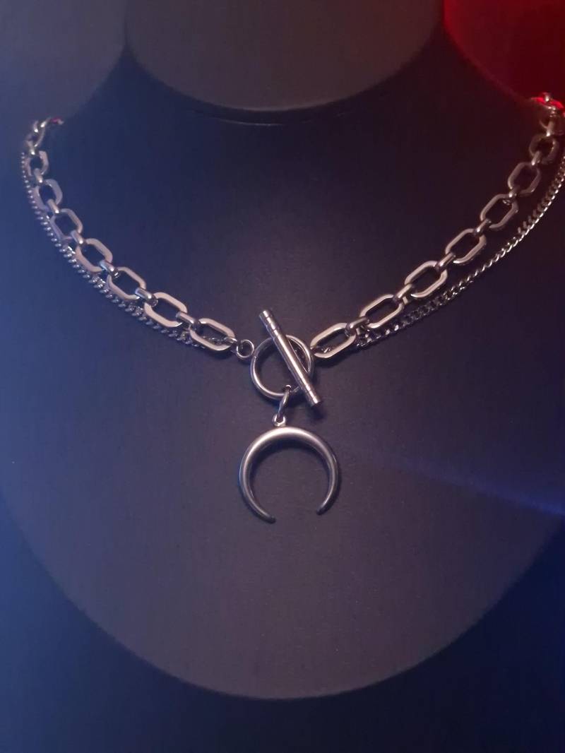 Kraftvolle Halbmond Kette Silber Kraftvolle Halbmond Kette Silber von LunariaNoctis