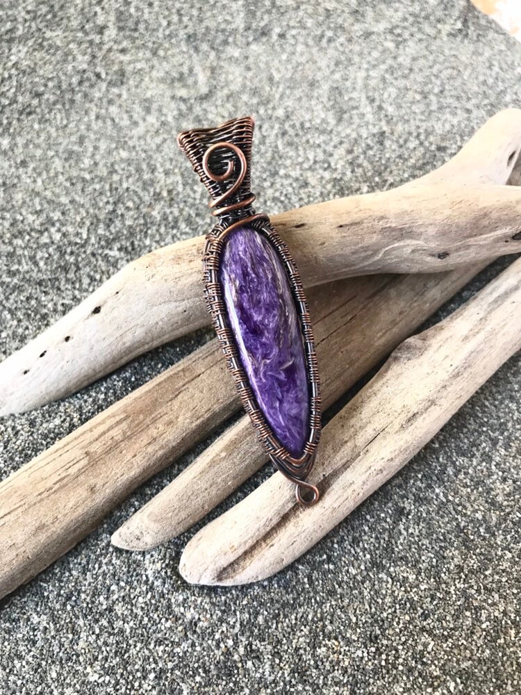 Charoit Anhänger - Handgefertigte Schmuck Antik Kupfer-Kette von LundgreenDesigns