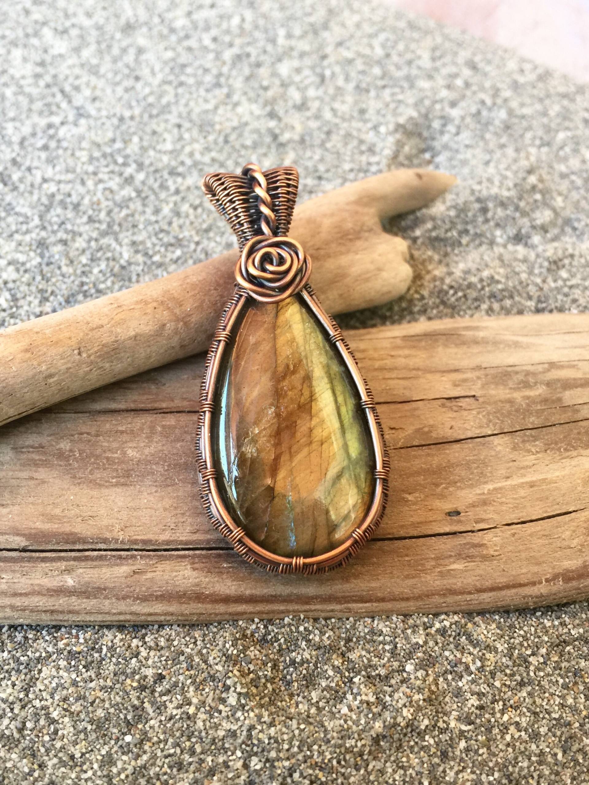 Labradoritanhänger - Antik Kupfer von LundgreenDesigns