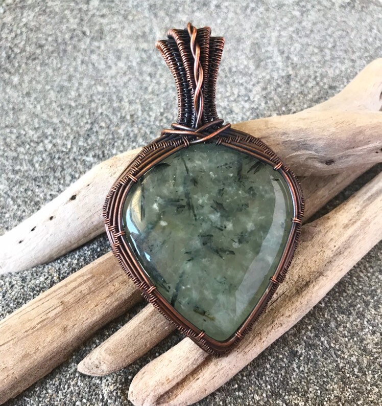 Rutilquarz Anhänger, Antik Kupfer Halskette, Handgemachter Schmuck von LundgreenDesigns