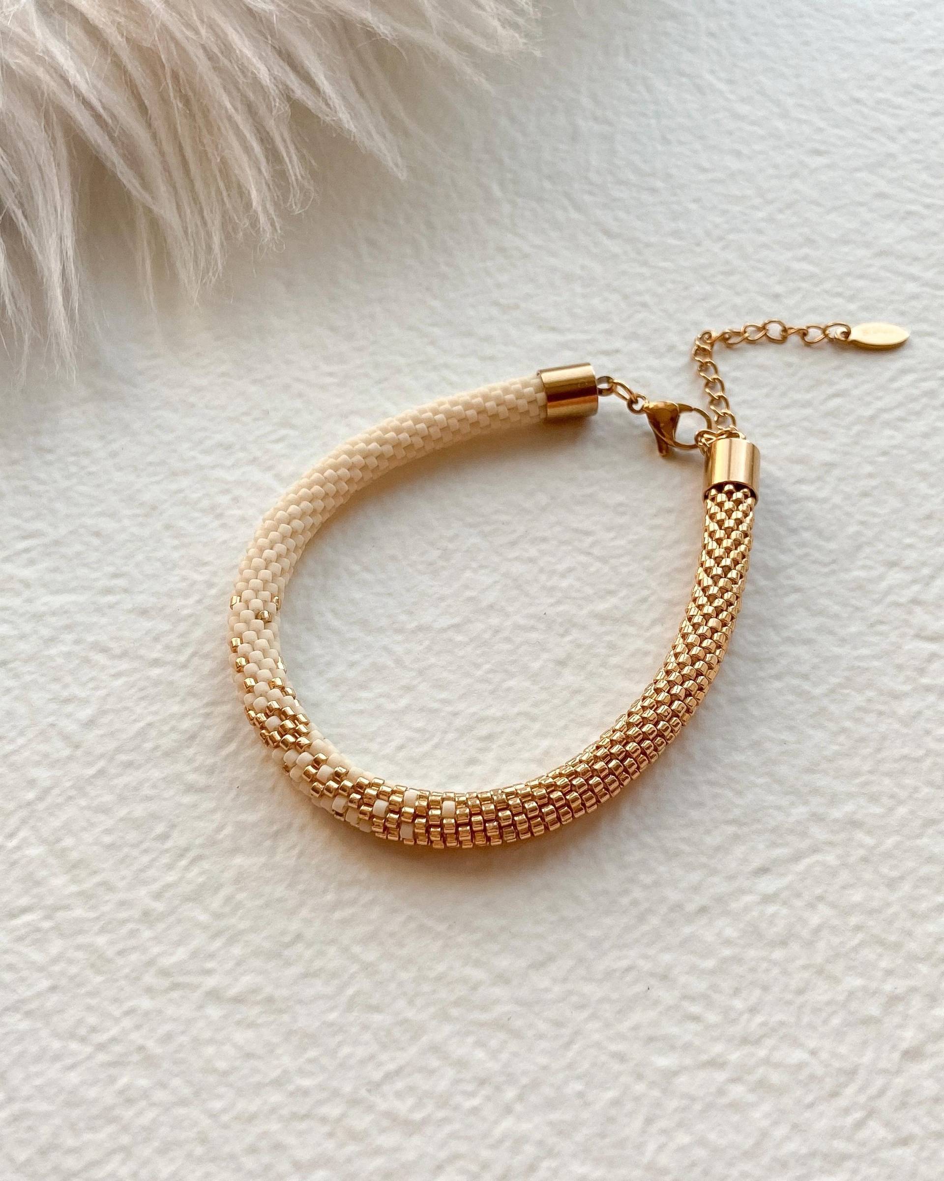 Rocailles Perlen Armband Einstellbar Gold Beige Ombre Sparkle Seil Geburtstagsgeschenk Für Cottagecore Mutter Rocailles Perlen Armband Einstellbar Gold Beige Ombre Sparkle Seil Geburtstagsgeschenk Für Cottagecore Mutter von LuneDeNovi