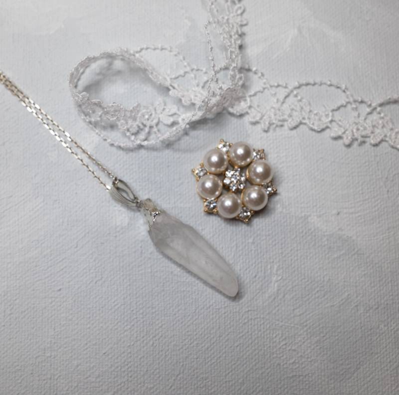 strahlende Schönheit Silberkette Mit Bergkristall Für Zeitlose Eleganz strahlende Schönheit Silberkette Mit Bergkristall Für Zeitlose Eleganz von Lunemer