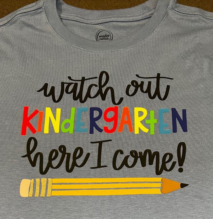 T-Shirt Kindergarten T-Shirt Kindergarten von LuniCreativ