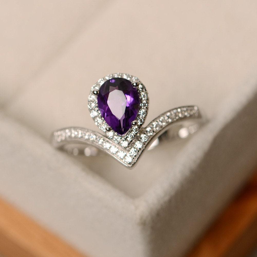 Amethyst Ring, Im Tropfenschliff, Silber, Verlobungsring von LuoJewelry