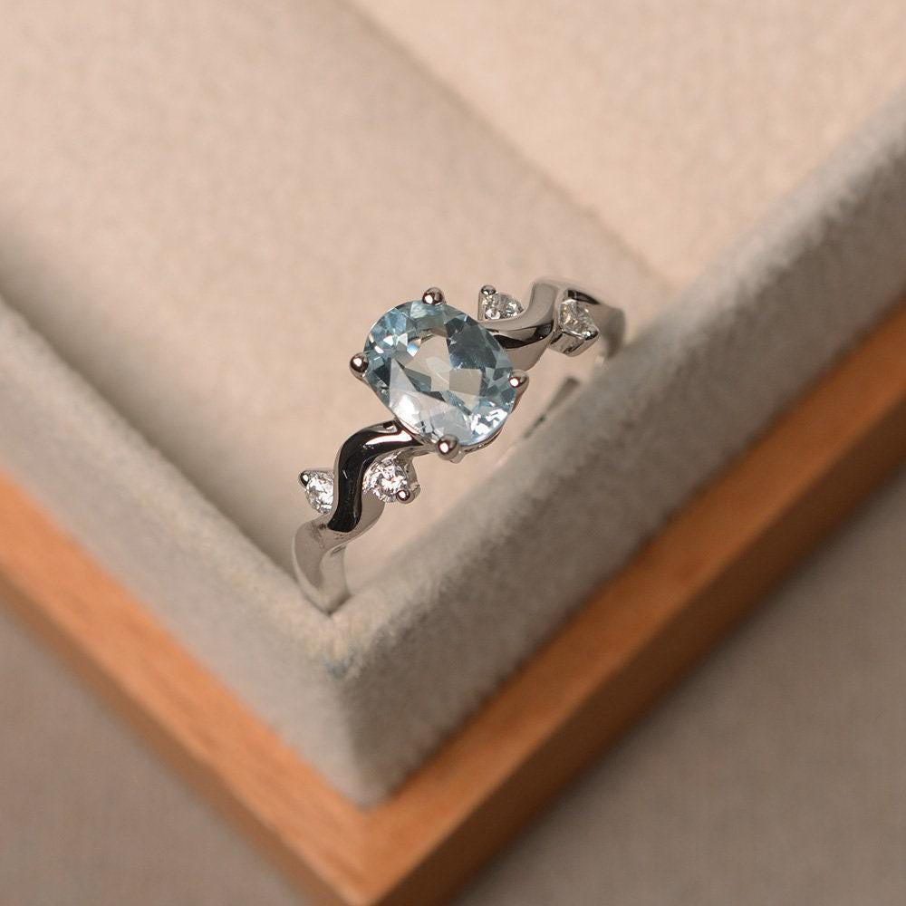 Aquamarinring, Blauer Natürlicher Edelstein, März Geburtsstein, Verlobungsring von LuoJewelry