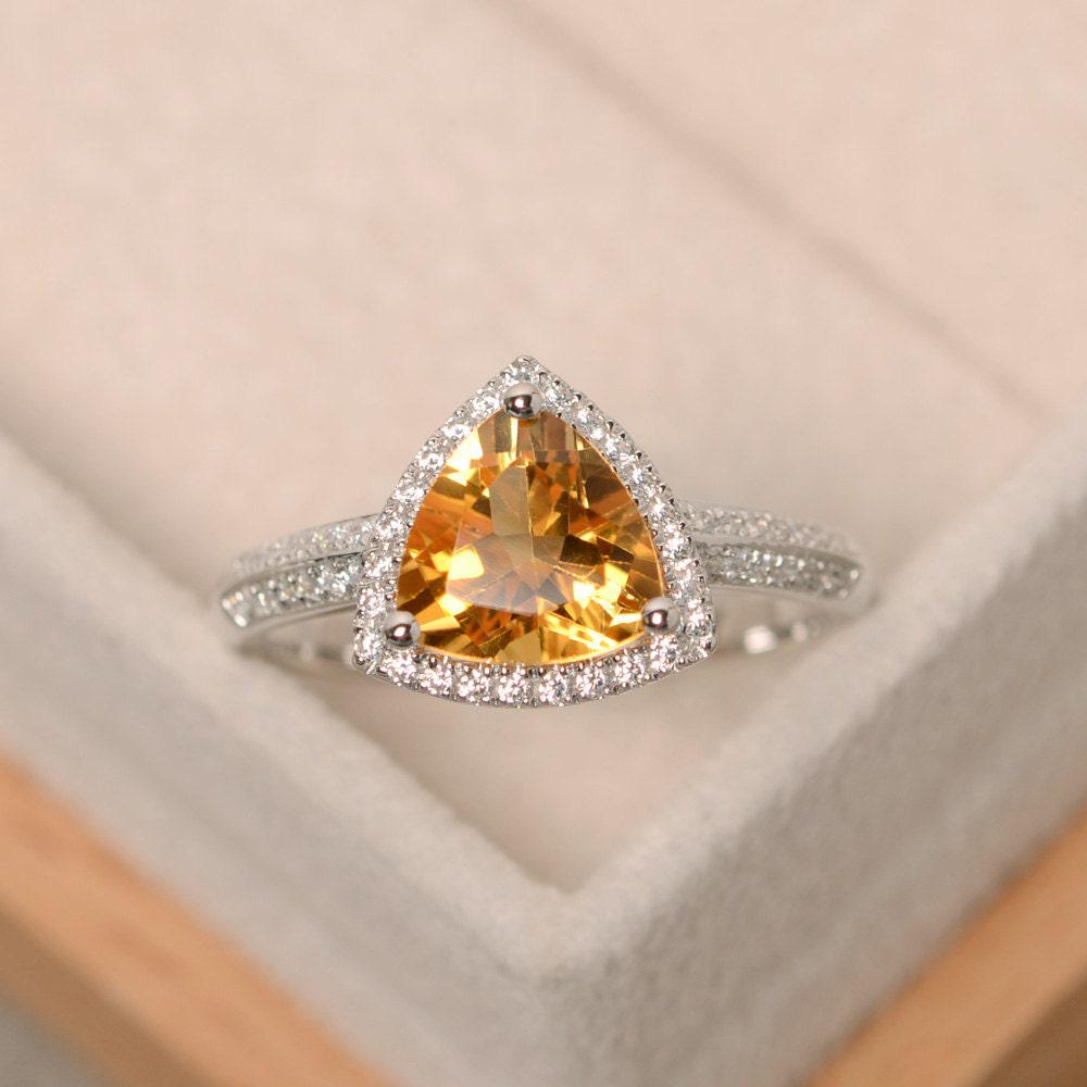 Citrinring, November Geburtssteinring, Citrin Mit Dreiecksschliff, Natürlicher Citrin, Verlobungsring, Trillionschliffring von LuoJewelry