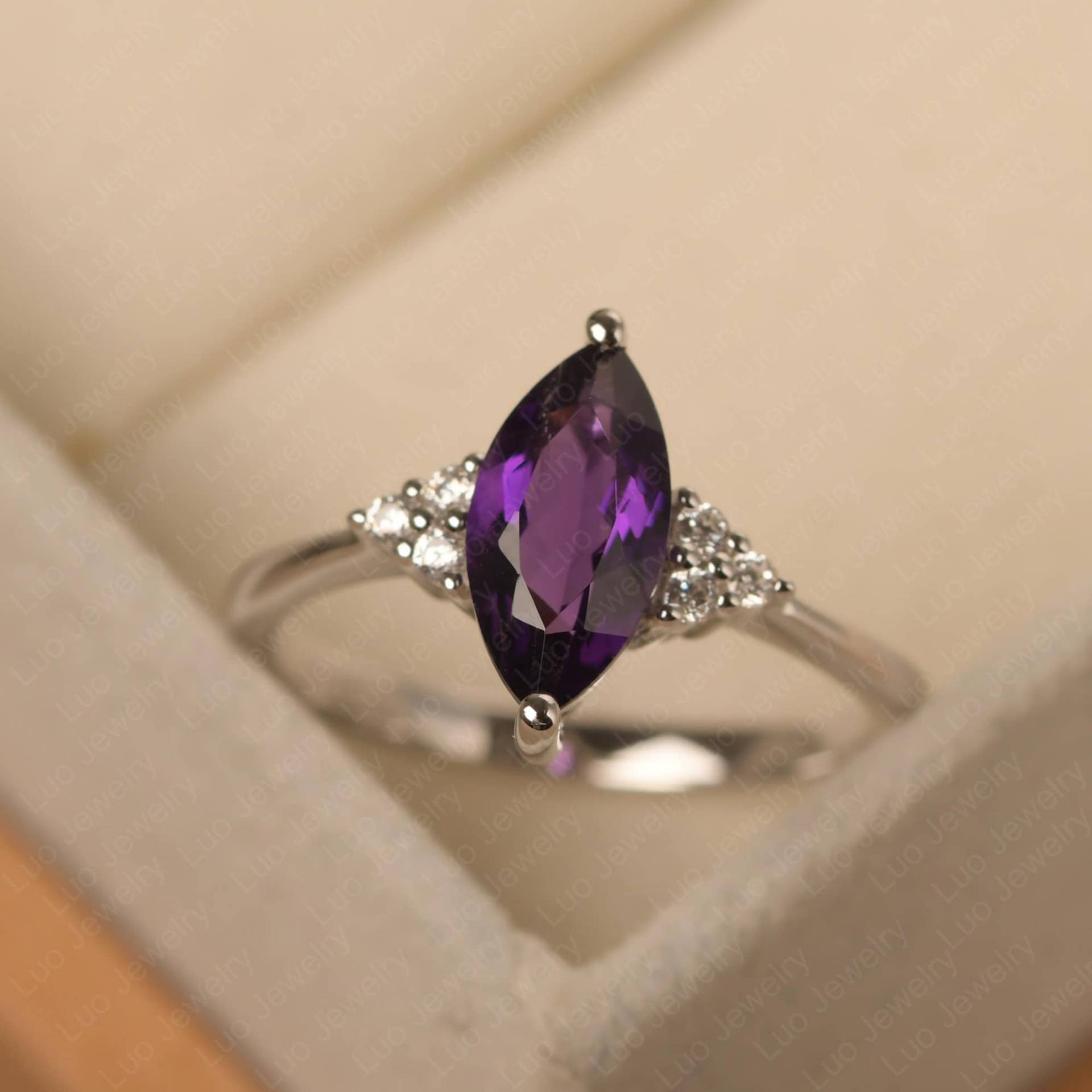 Echter Amethyst Ehering, Marquiseschliff 5x10 Mm, Antiker Art Deco Ring, Februar Geburtsstein von LuoJewelry