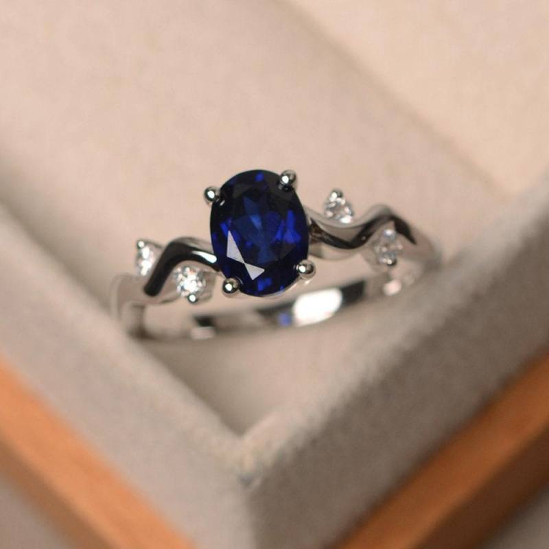 Lab Saphir Ring, Blauer Saphir, Im Ovalschliff, Verlobungsring von LuoJewelry