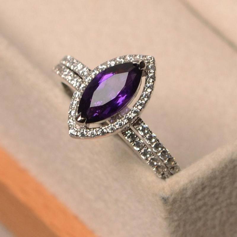Lila Amethyst Ring, Edelstein Im Marquise Schliff, Februar Geburtsstein, Halo Brautschmuck von LuoJewelry