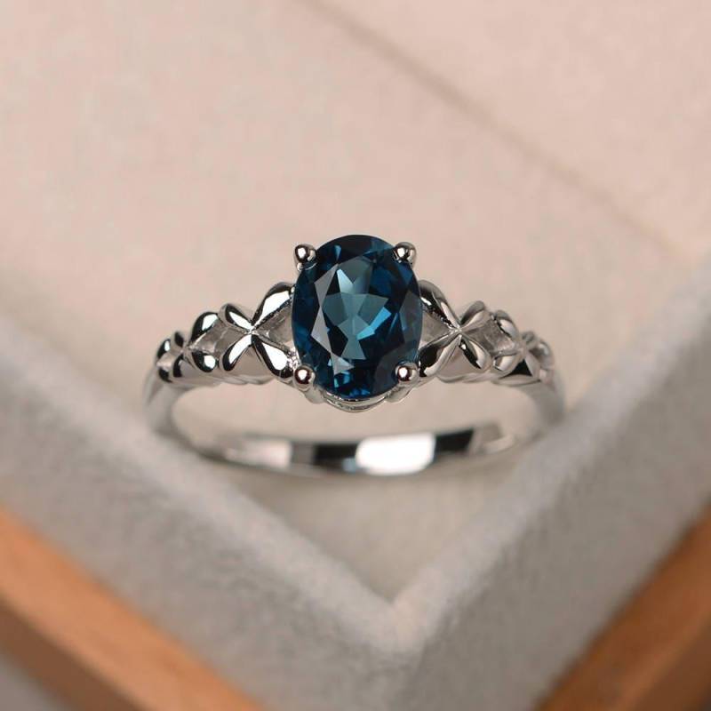 London Blauer Topasring, Versprechensring, Blauer Edelstein Im Ovalschliff, Solitärring, Ring Aus Sterlingsilber von LuoJewelry