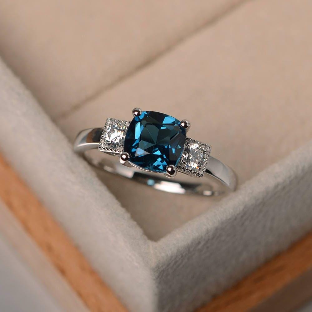 London Blautopas Ring, Ehering, Topas Im Kissenschliff, Edelsteinring, Sterling Silber Ring von LuoJewelry