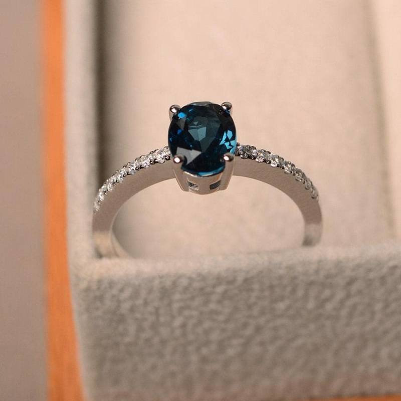London Blautopasring, Ovaler Edelsteinring, Blauer Topasring, Sterling Silberring, Versprechensring London Blautopasring, Ovaler Edelsteinring, Blauer Topasring, Sterling Silberring, Versprechensring von LuoJewelry