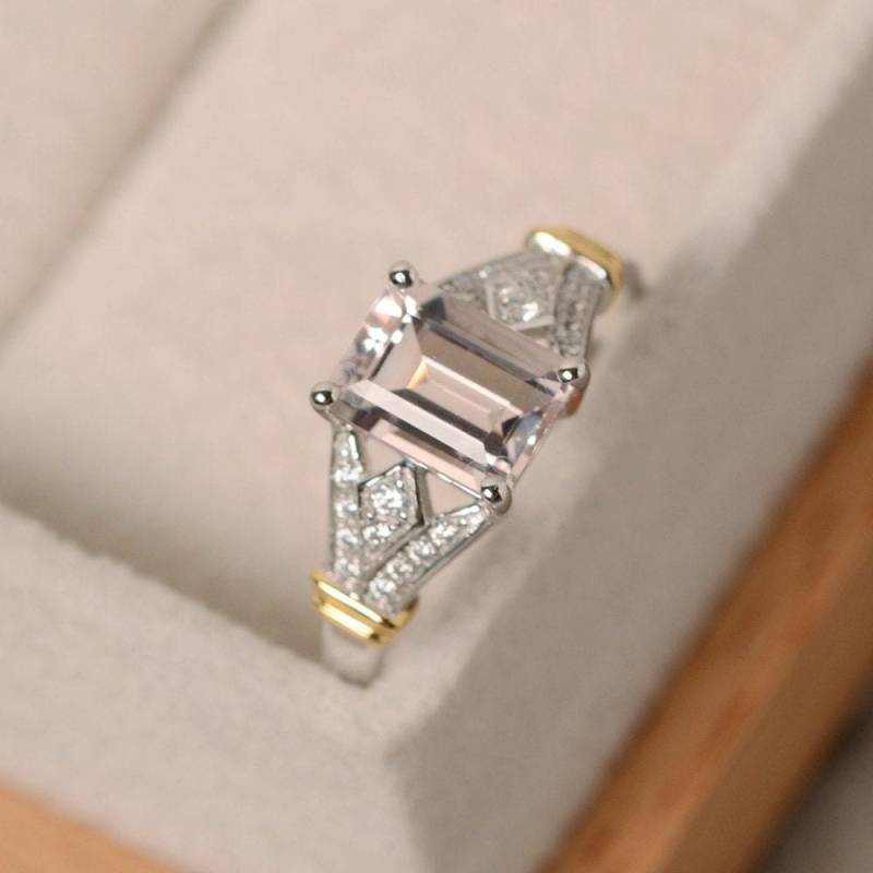 Morganit Ring, Klauenring, Edelstein Rosa, Verlobung Gold, Im Smaragdschliff von LuoJewelry