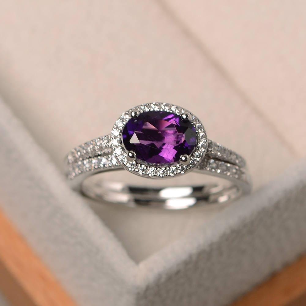 Natürlicher Amethyst Ring, Ehering, Februar Geburtsstein Ovaler Geschliffener Lila Edelstein, Sterling Silber Ring von LuoJewelry