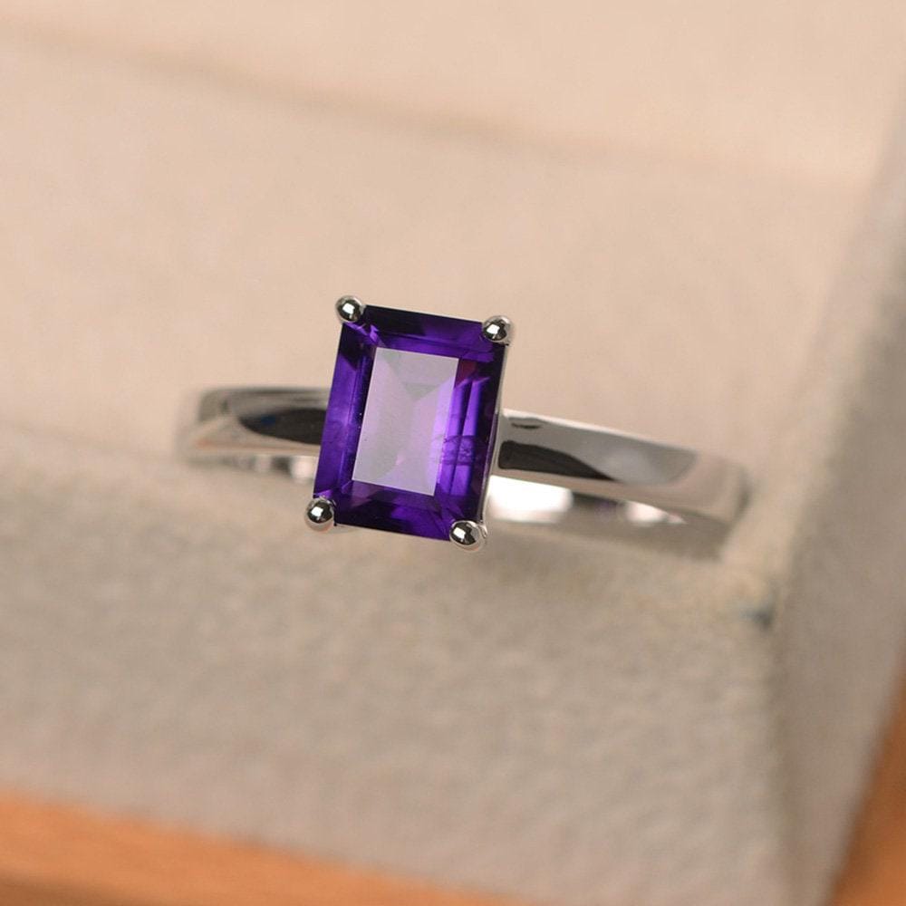 Natürlicher Amethyst Ring, Solitär Verlobungsring, Februar Geburtsstein Lila Edelstein Smaragdschliff, Ehering Für Frauen von LuoJewelry