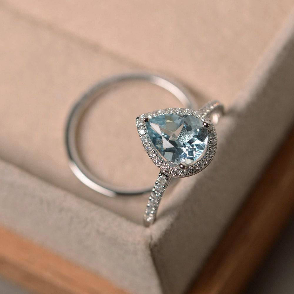 Natürlicher Aquamarinring, Geburtsstein März, Weißgold, 2 Ringe Ehering Set von LuoJewelry