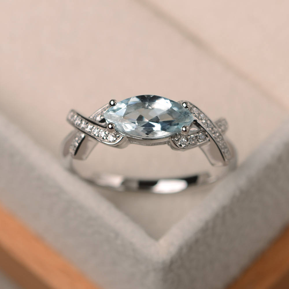 Natürlicher Blauer Aquamarinring, Geburtsstein März, Edelstein Im Marquiseschliff, Sterlingsilberring von LuoJewelry