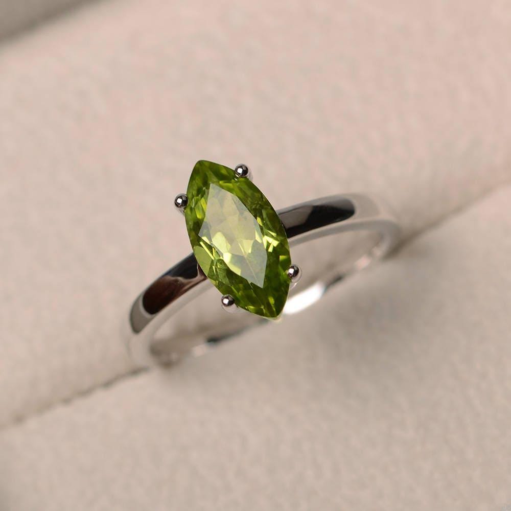 Natürlicher Peridot Ring, Ehering, Grüner Edelstein, Solitärring, Edelstein Im Marquiseschliff, August Geburtsstein von LuoJewelry