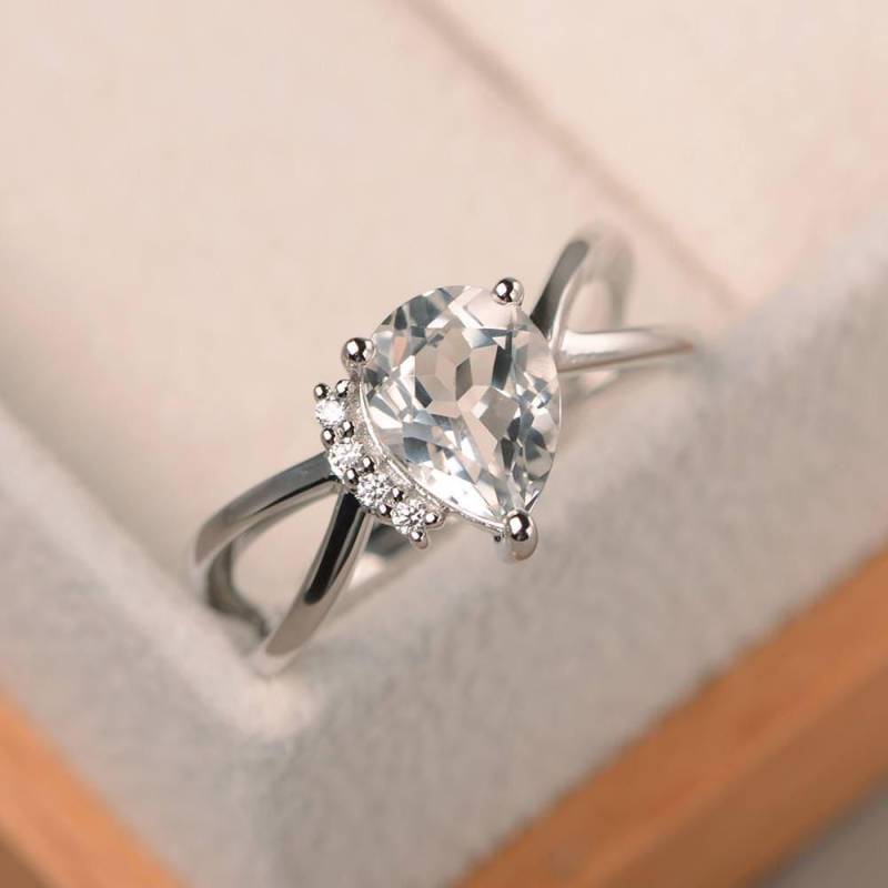 Natürlicher Weißer Topasring, Ehering, Edelstein Im Tropfenschliff, Sterlingsilberring von LuoJewelry