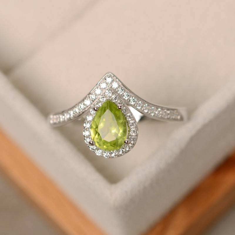 Peridot Ring , Verlobungsring, Natürlicher Peridot Ring , Verlobungsring, Natürlicher von LuoJewelry