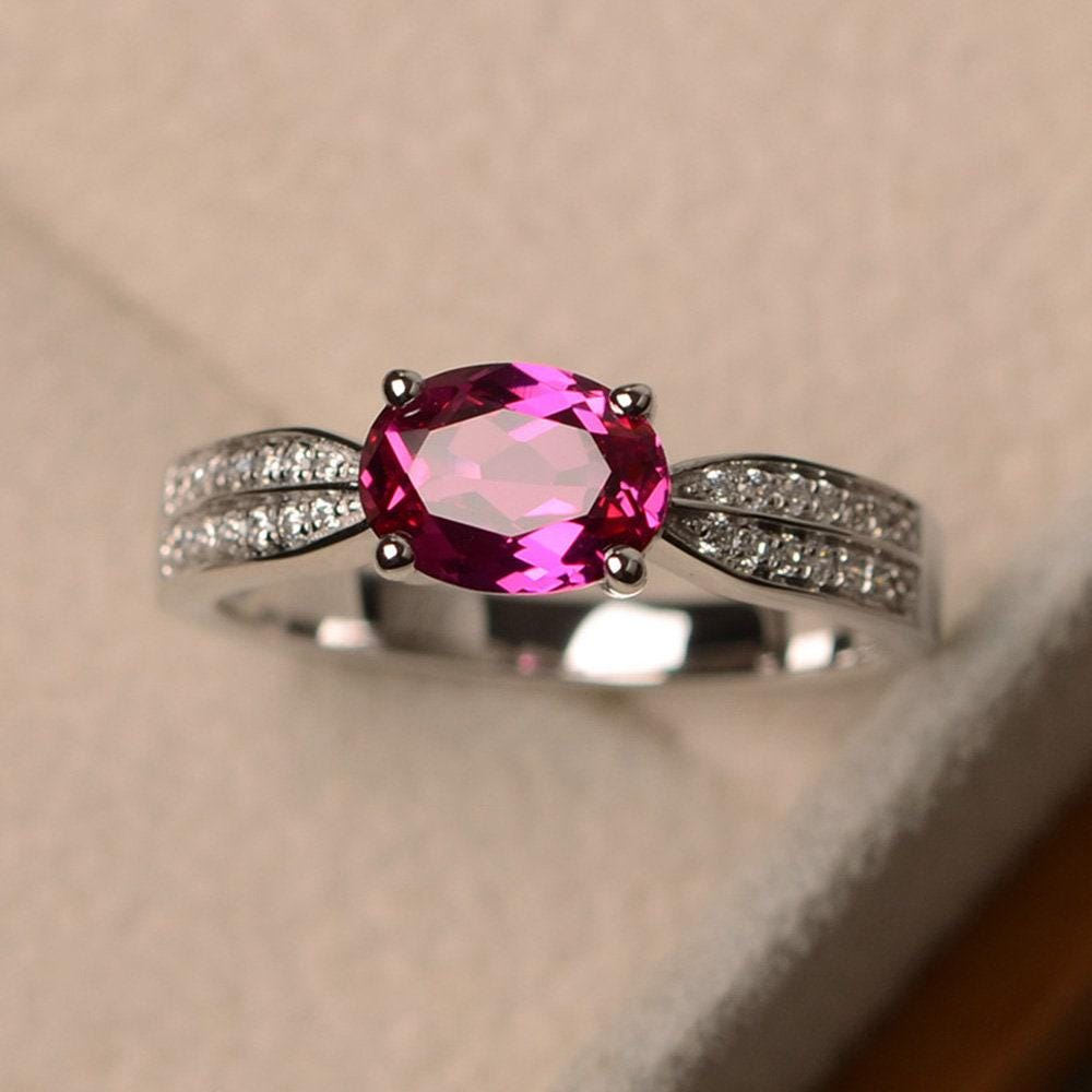 Roten Rubin Ring, Juli Geburtsstein Ovale Form Verlobungsring Für Frauen von LuoJewelry