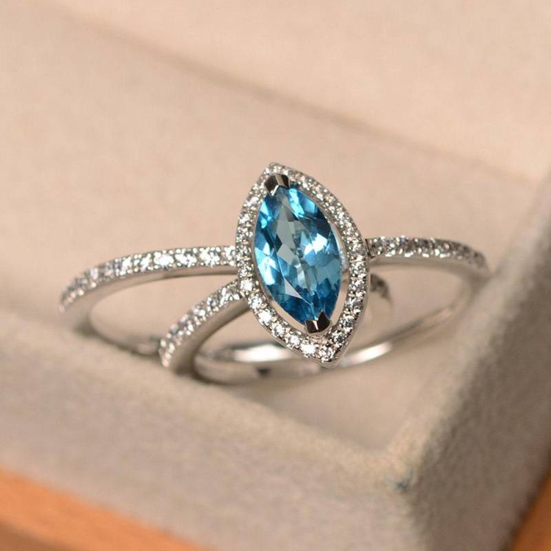 Schweizer Blautopas-Ring, Blauer Edelstein Im Marquise-Schliff, Sterling Silber-Halo-Ring, 2 Ringe Set von LuoJewelry