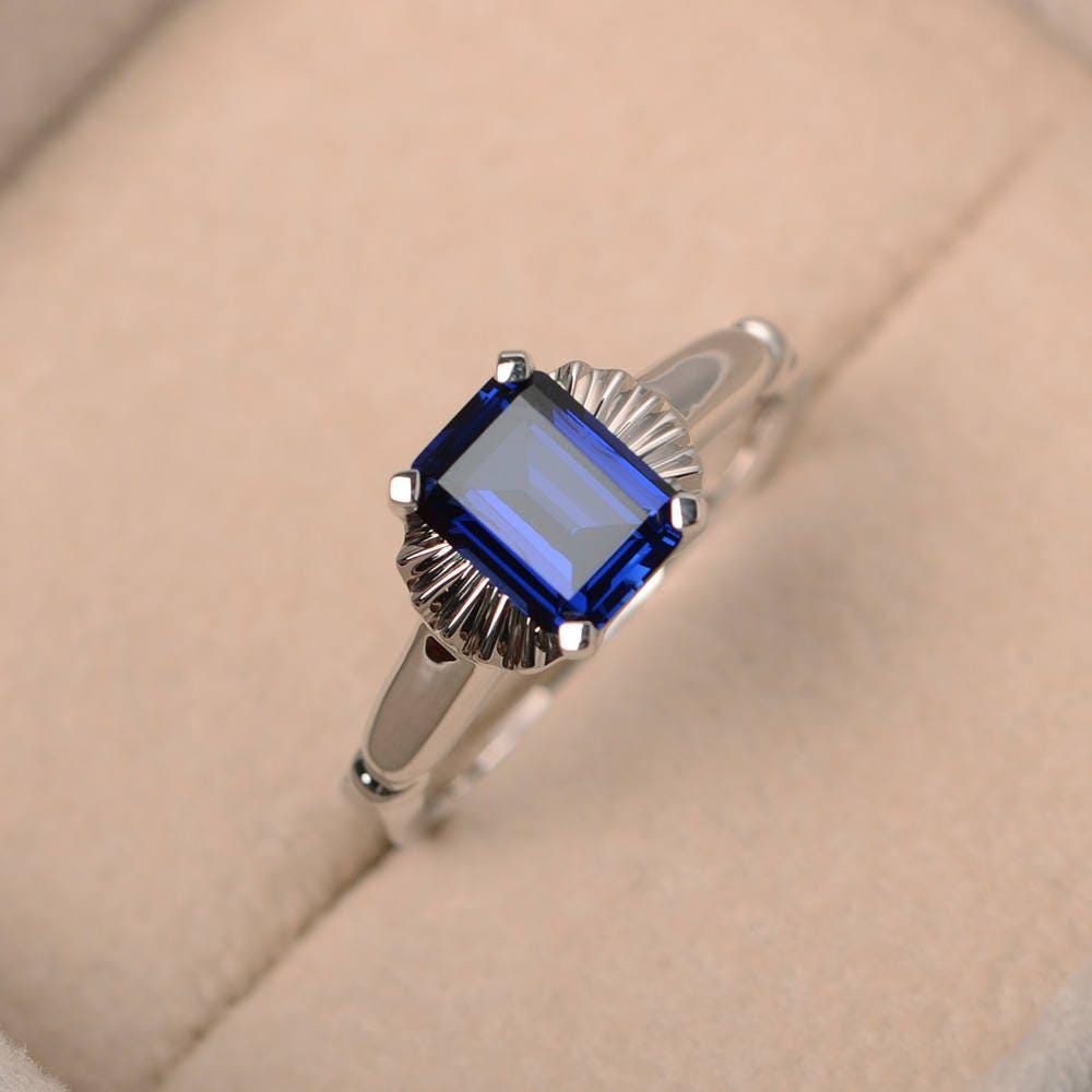 September Geburtsstein, Ehering, Smaragdschliff, Lab Blue Saphirring, Solitärring, Edelsteinring, Sterling Silber Ring von LuoJewelry