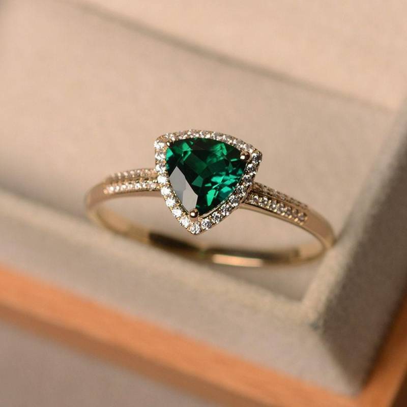 Smaragdring, Smaragd Im Trillionschliff, Heiligenscheinring, Edelsteinring Smaragd, Sterlingsilber Mit Gelbgold Beschichtet von LuoJewelry
