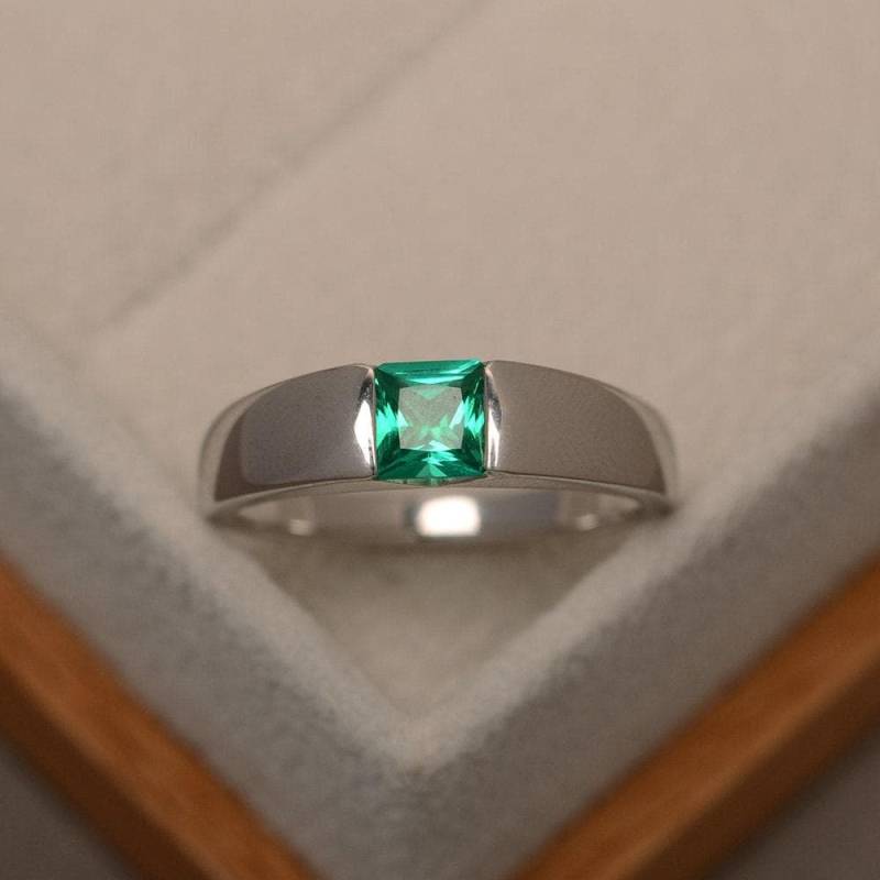 Smaragdring, Verlobungsring, Grüner Edelsteinring, Solitärring, Sterling Silber, Princess Cut Smaragdring, Verlobungsring, Grüner Edelsteinring, Solitärring, Sterling Silber, Princess Cut von LuoJewelry